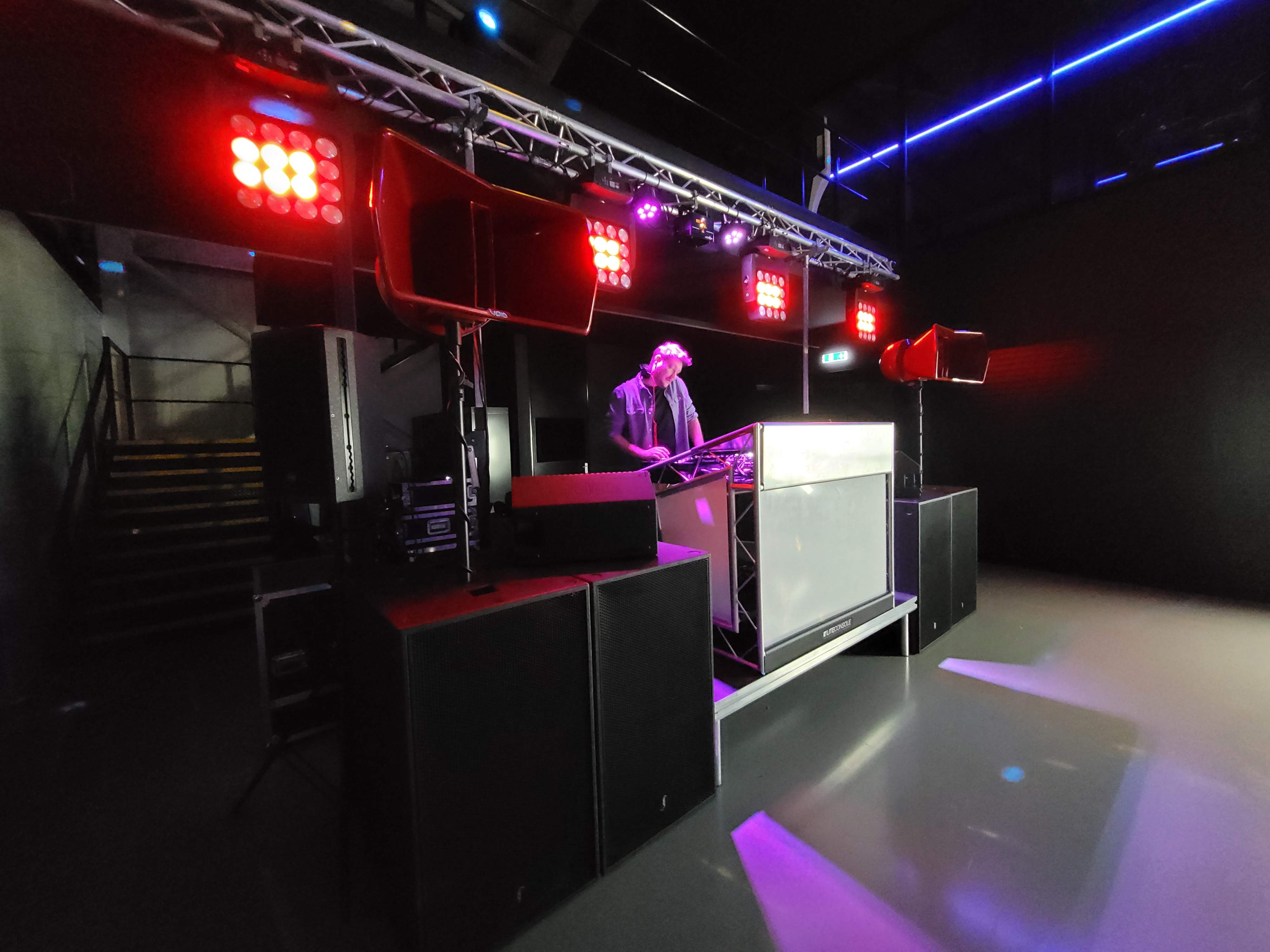 Void Acoustics Air Vantage System 6k to 16k RMS Hire Sussex Dj Equipment Hire